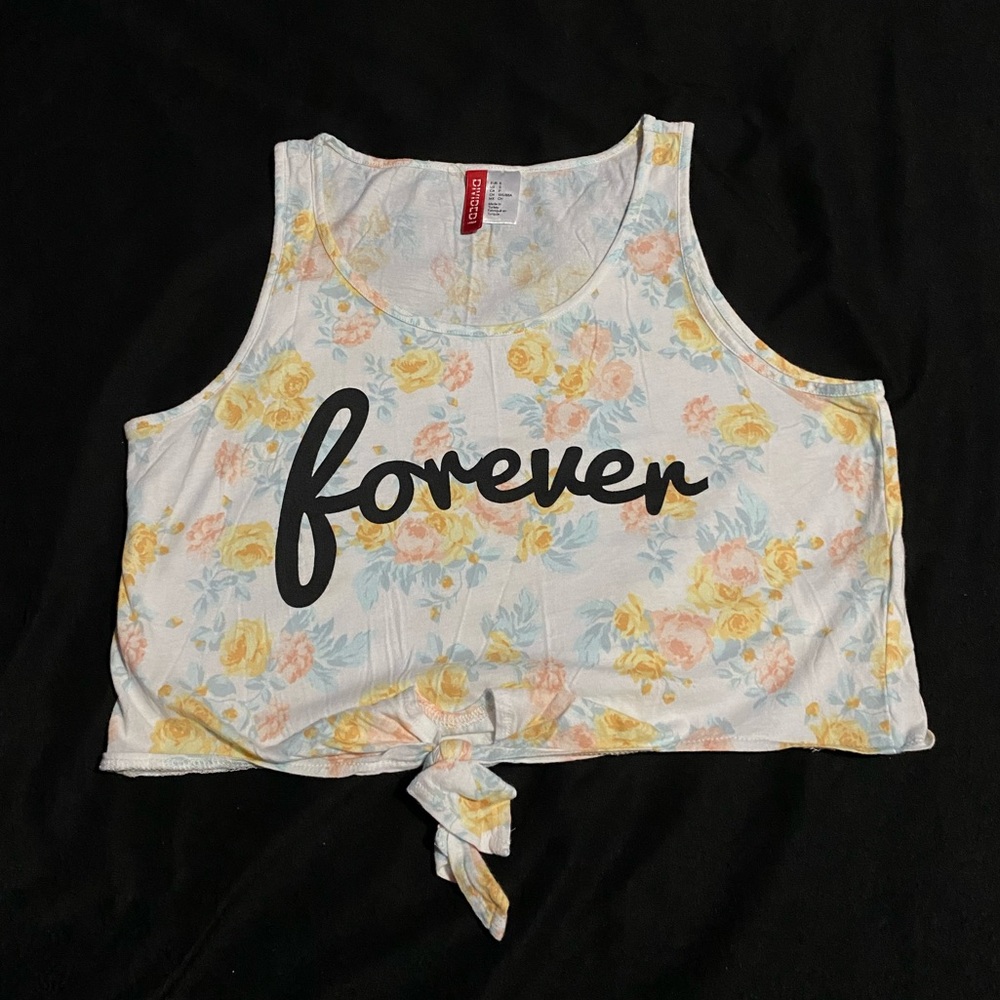 ๐Crop Top๐ - Picture 1 of 1